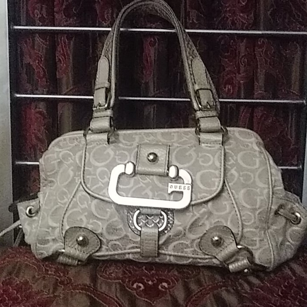 Guess purse